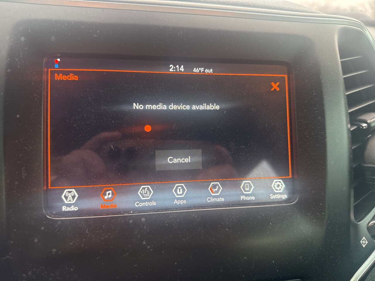 Used 2020 Jeep Cherokee Latitude w/ Cold Weather Group image 32