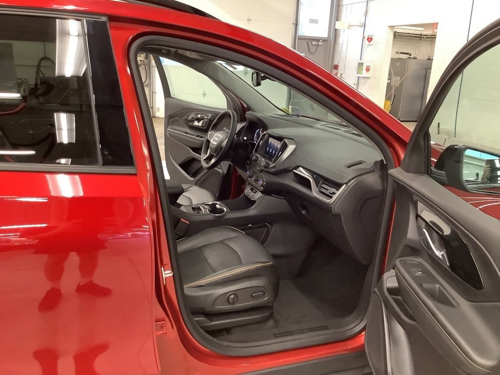 Used 2024 GMC Terrain AT4 w/ Tech Package AWD/4WD image 20