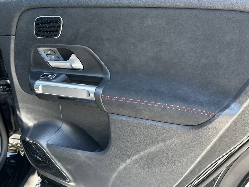 Certified 2025 Mercedes-Benz GLB 250 4MATIC image 19