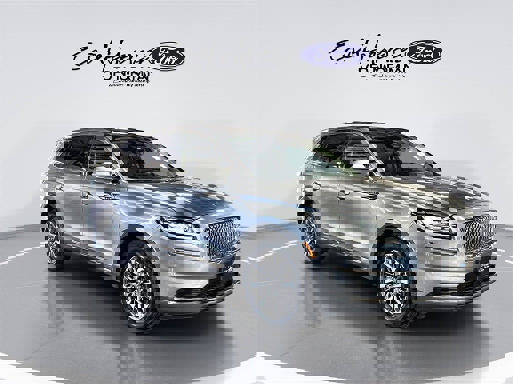 Used 2021 Lincoln Nautilus Reserve image 11