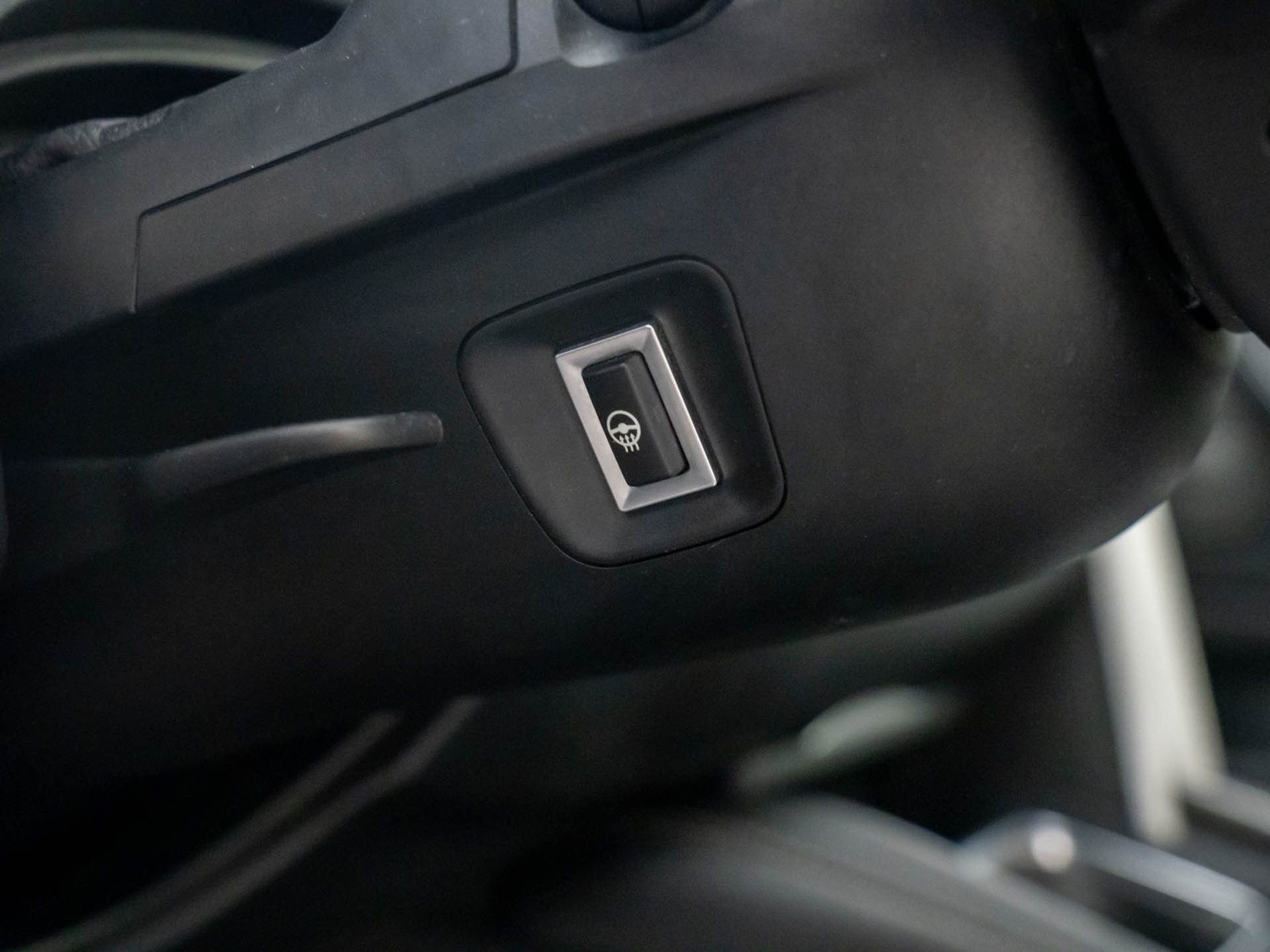 Used 2018 BMW M4 Convertible w/ Competition Package image 31