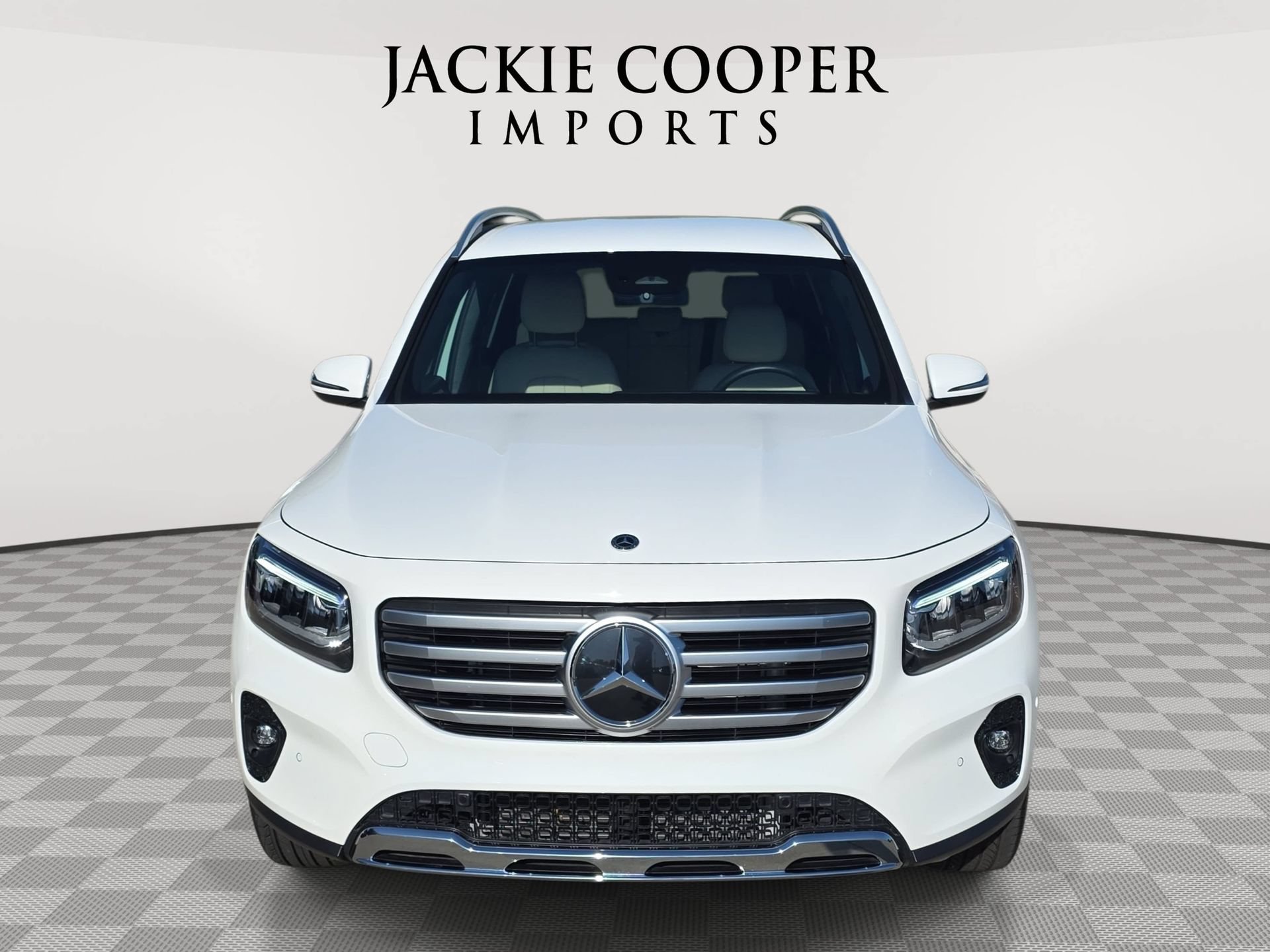 Used 2025 Mercedes-Benz GLB 250 image 2