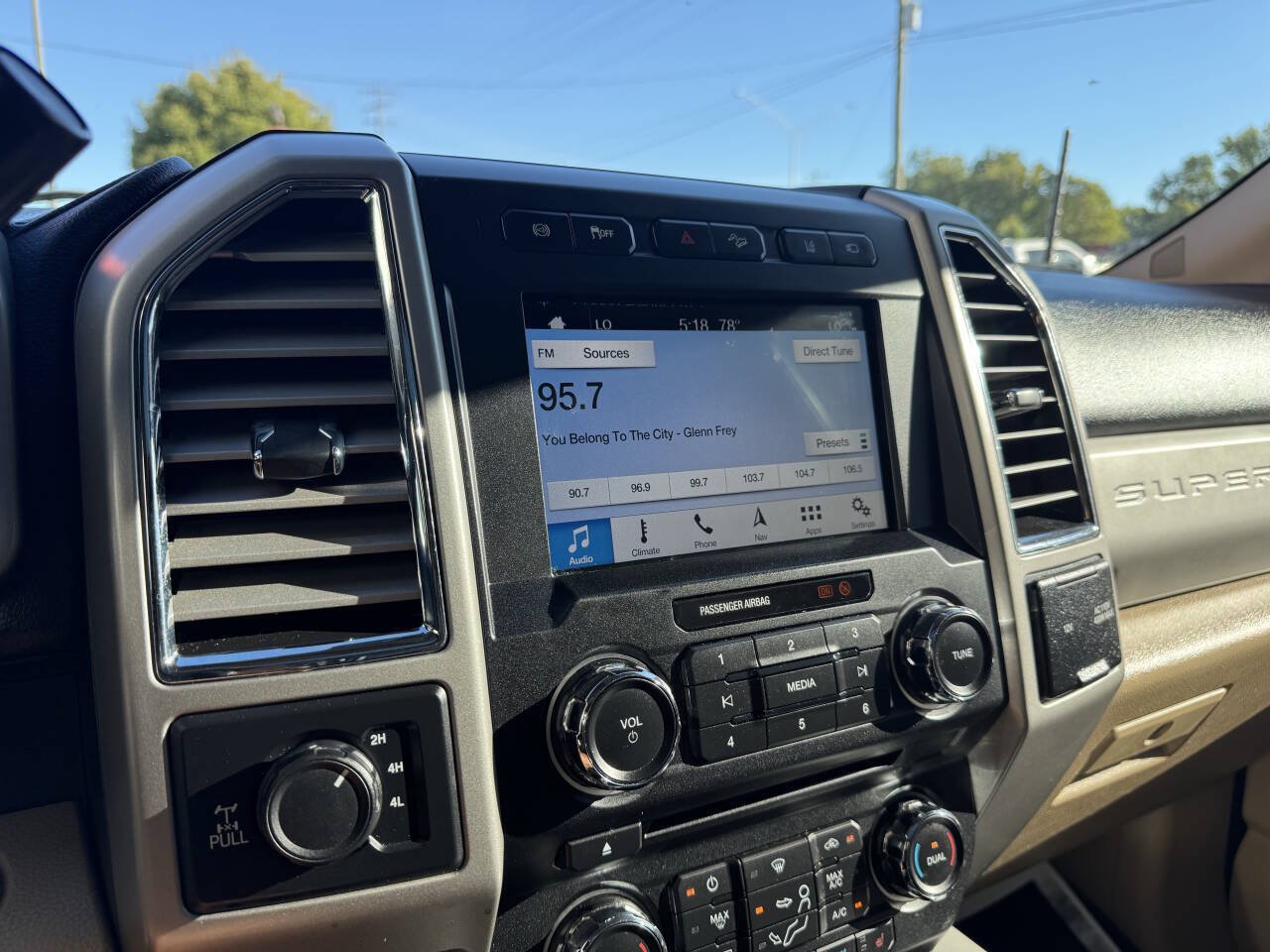 Used 2017 Ford F350 Lariat w/ Lariat Ultimate Package AWD/4WD image 29