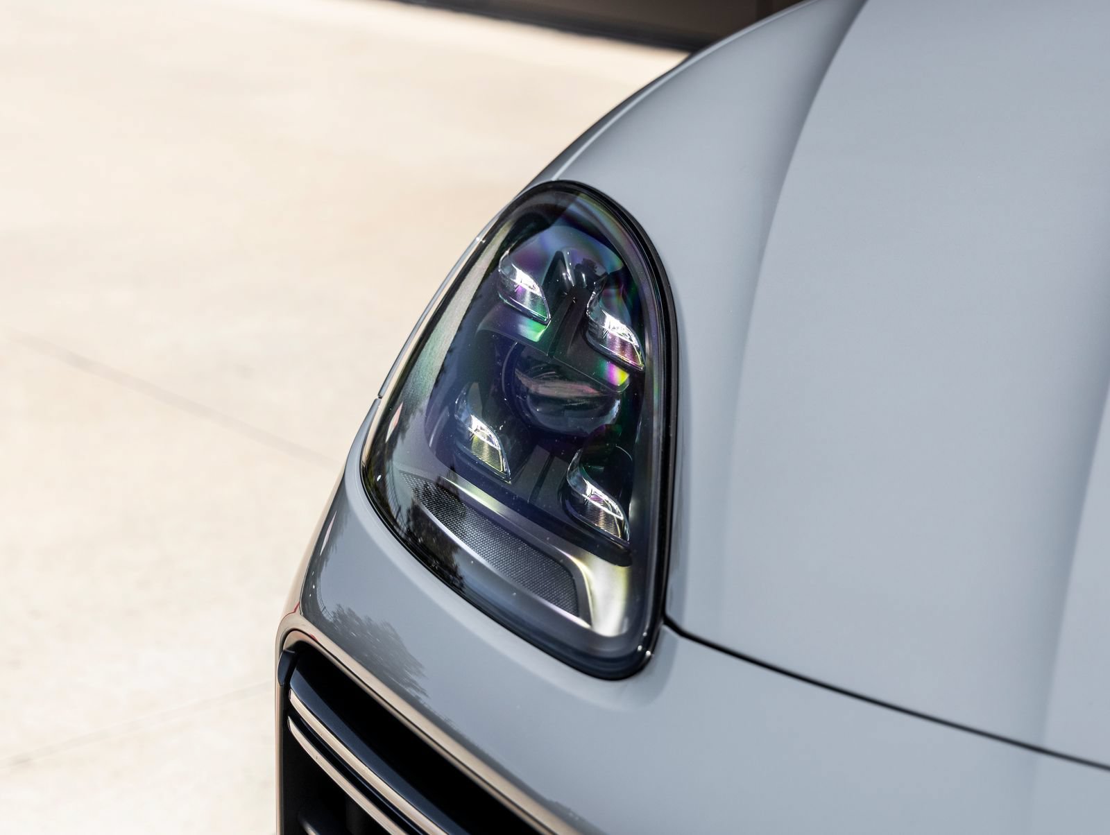 Certified 2022 Porsche Cayenne Turbo GT AWD/4WD image 21