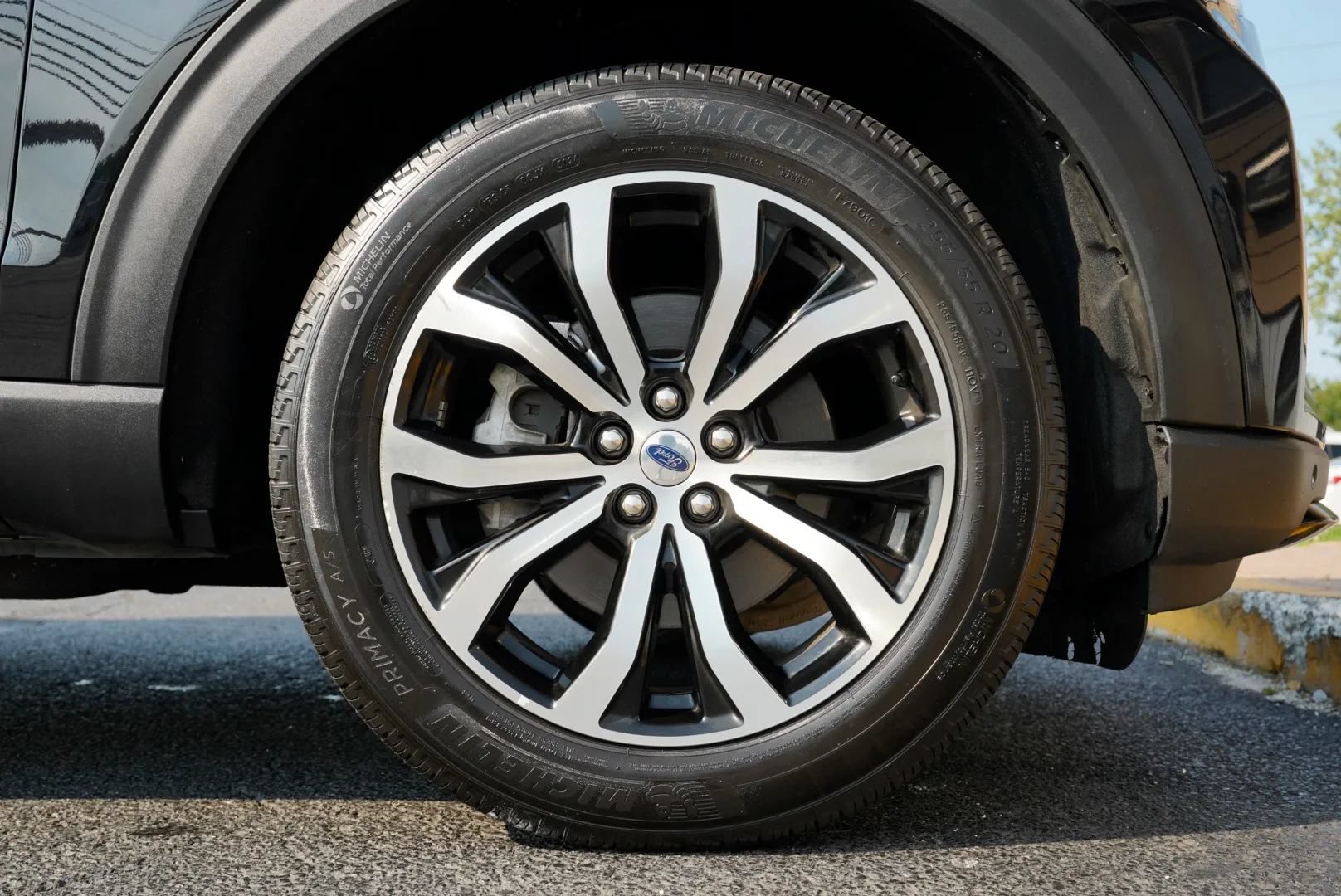 Used 2025 Ford Explorer ST-Line AWD/4WD image 18