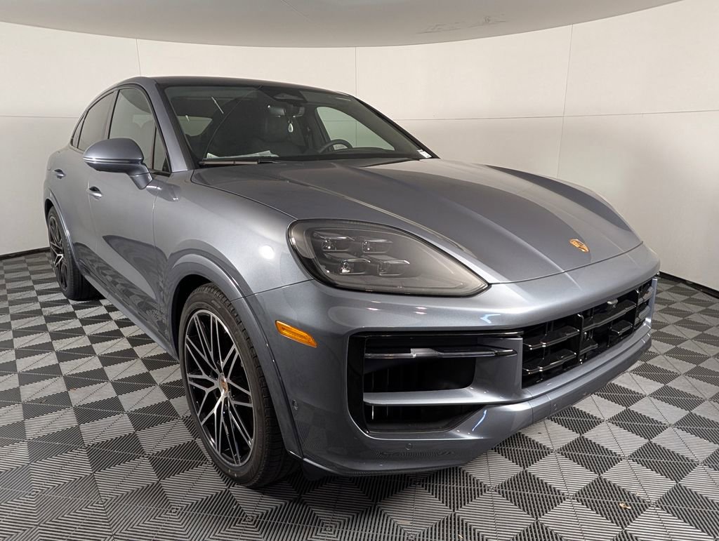 New 2026 Porsche Cayenne GTS image 9