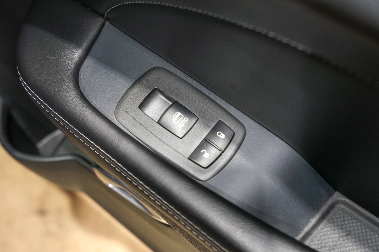 Used 2017 Dodge Challenger R/T Scat Pack RWD image 34