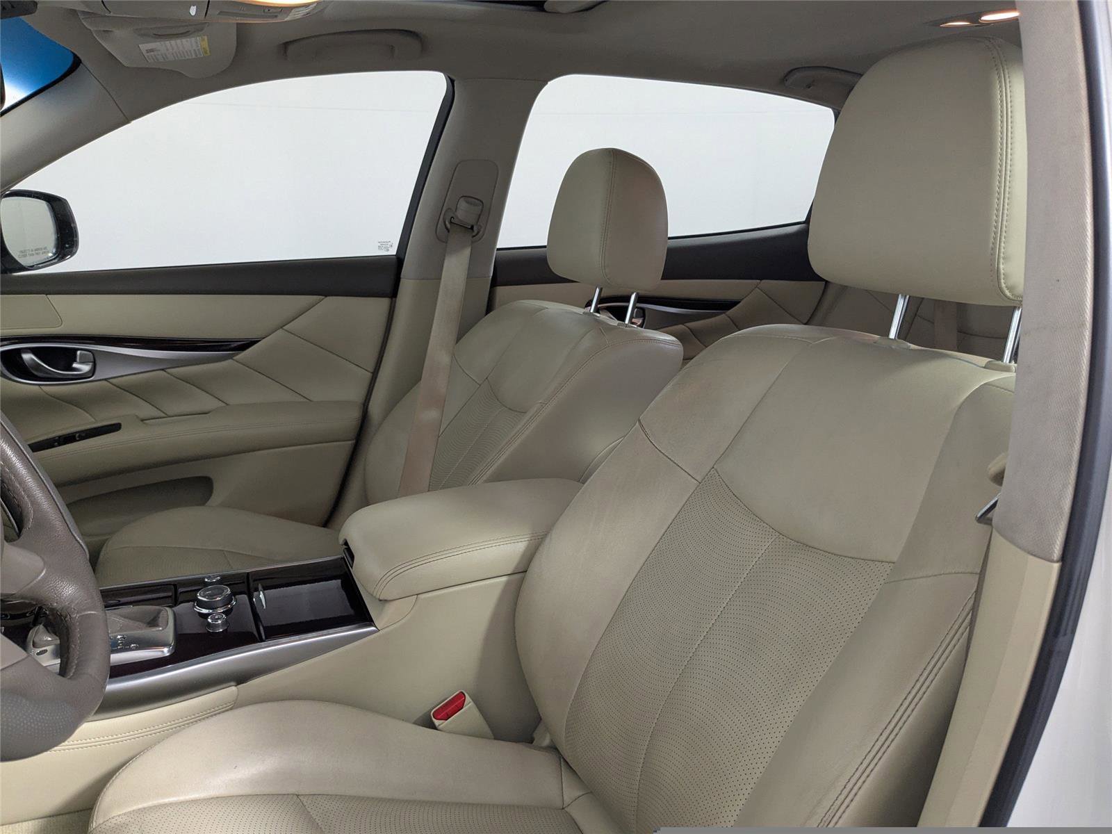 Used 2019 INFINITI Q70 L 3.7 image 11