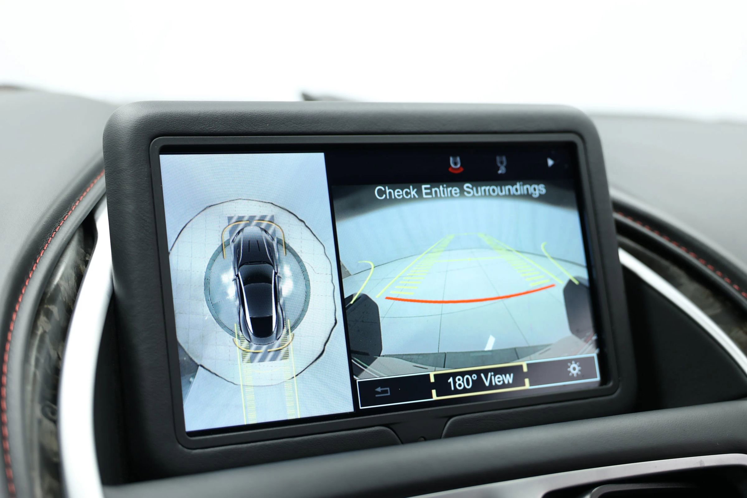 Used 2018 Aston Martin DB11 Coupe image 29