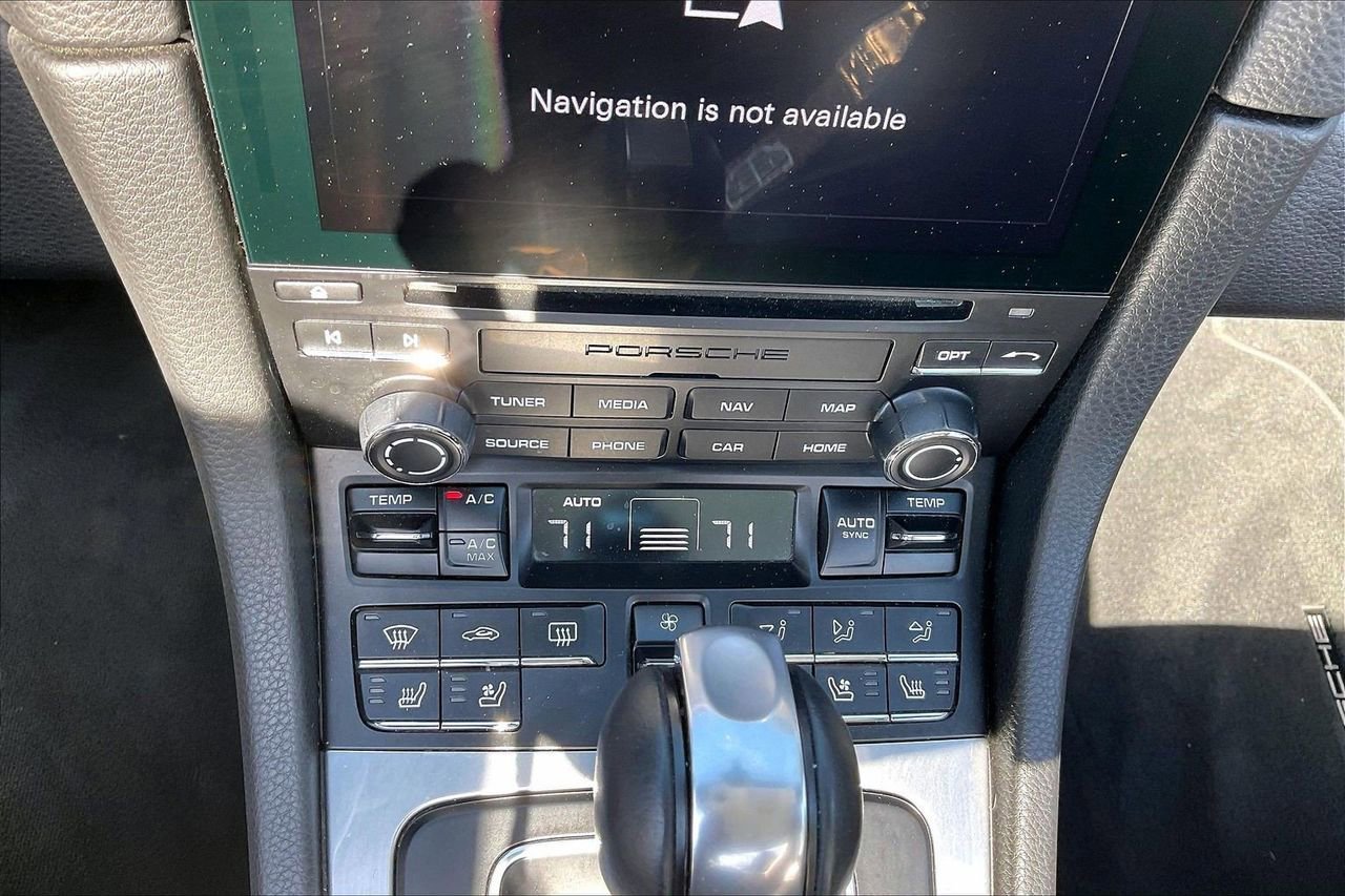 Used 2019 Porsche 718 Boxster S RWD image 18