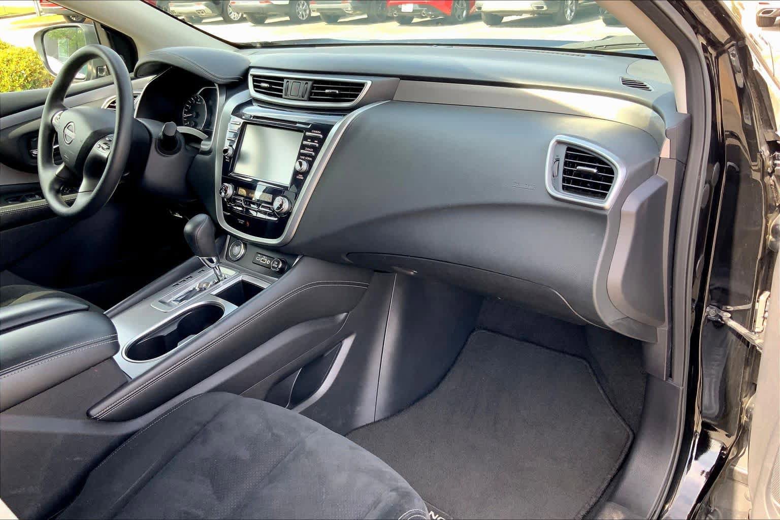 Used 2023 Nissan Murano S image 18