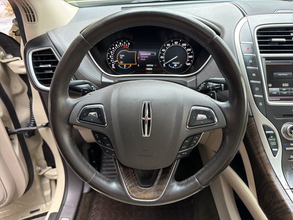 Used 2016 Lincoln MKX Select w/ Select Plus Package AWD/4WD image 23