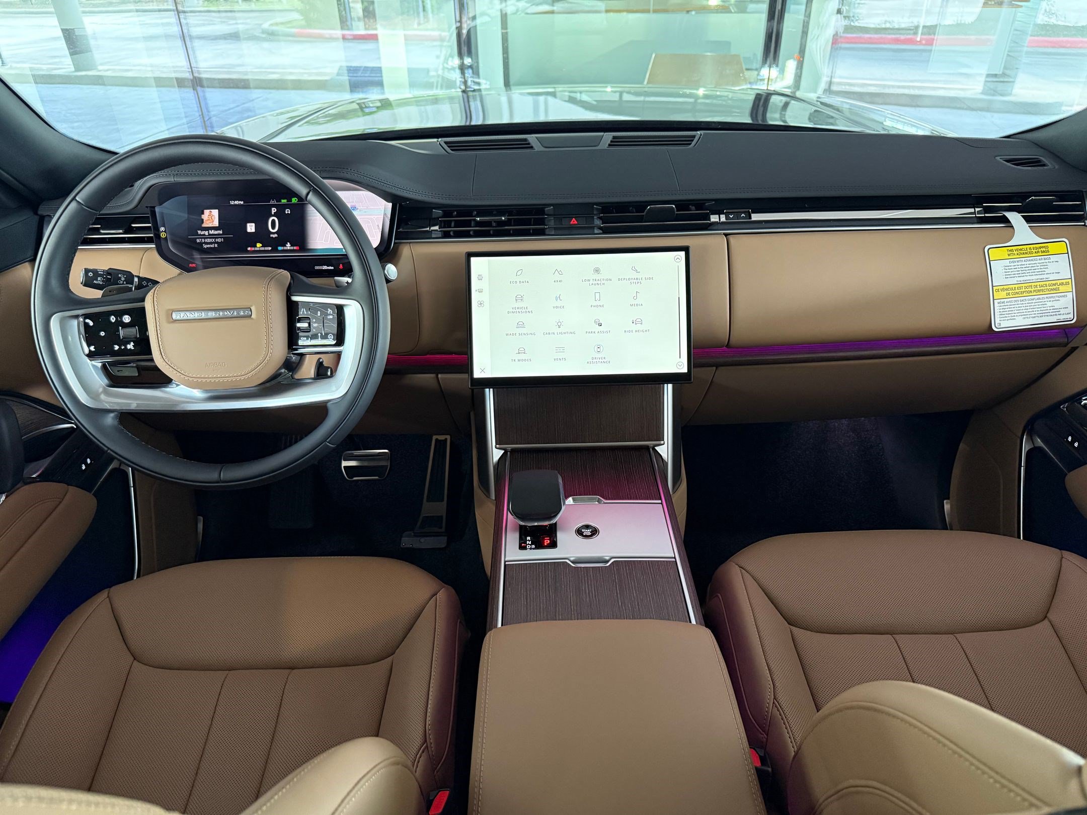 New 2026 Land Rover Range Rover Long Wheelbase SE AWD/4WD image 13