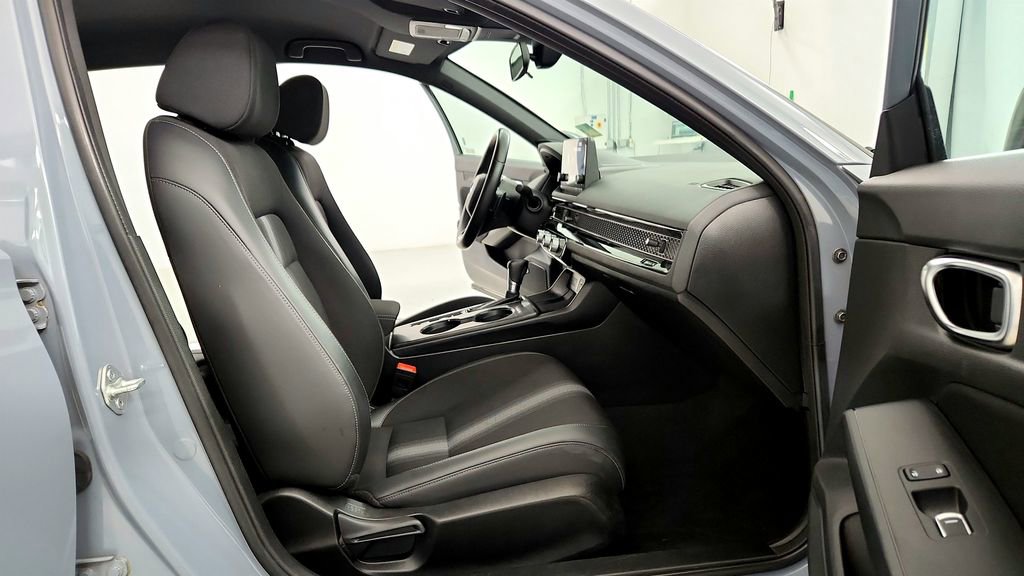Used 2023 Honda Civic Sport image 17