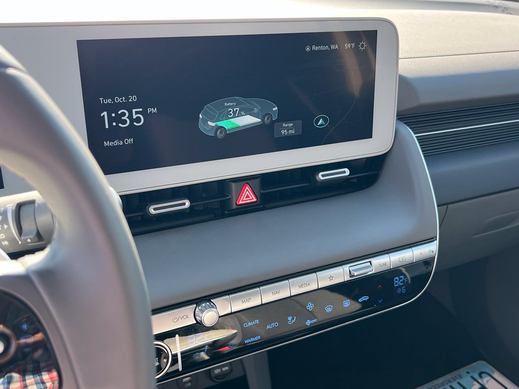 Certified 2024 Hyundai Ioniq 5 SE AWD/4WD image 17