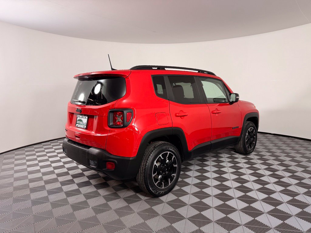 Used 2023 Jeep Renegade Latitude AWD/4WD image 9