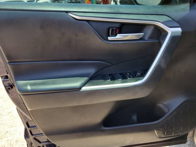 Used 2025 Toyota RAV4 XLE w/ Convenience Package FWD image 12