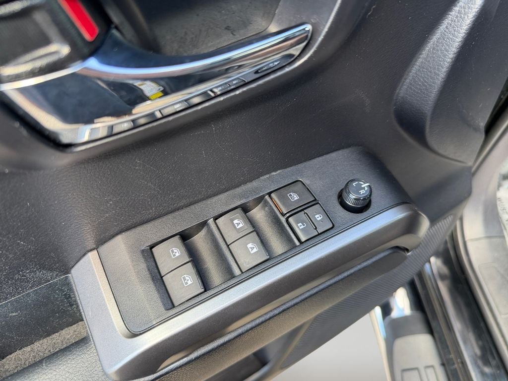 Used 2021 Toyota Tacoma Limited AWD/4WD image 21