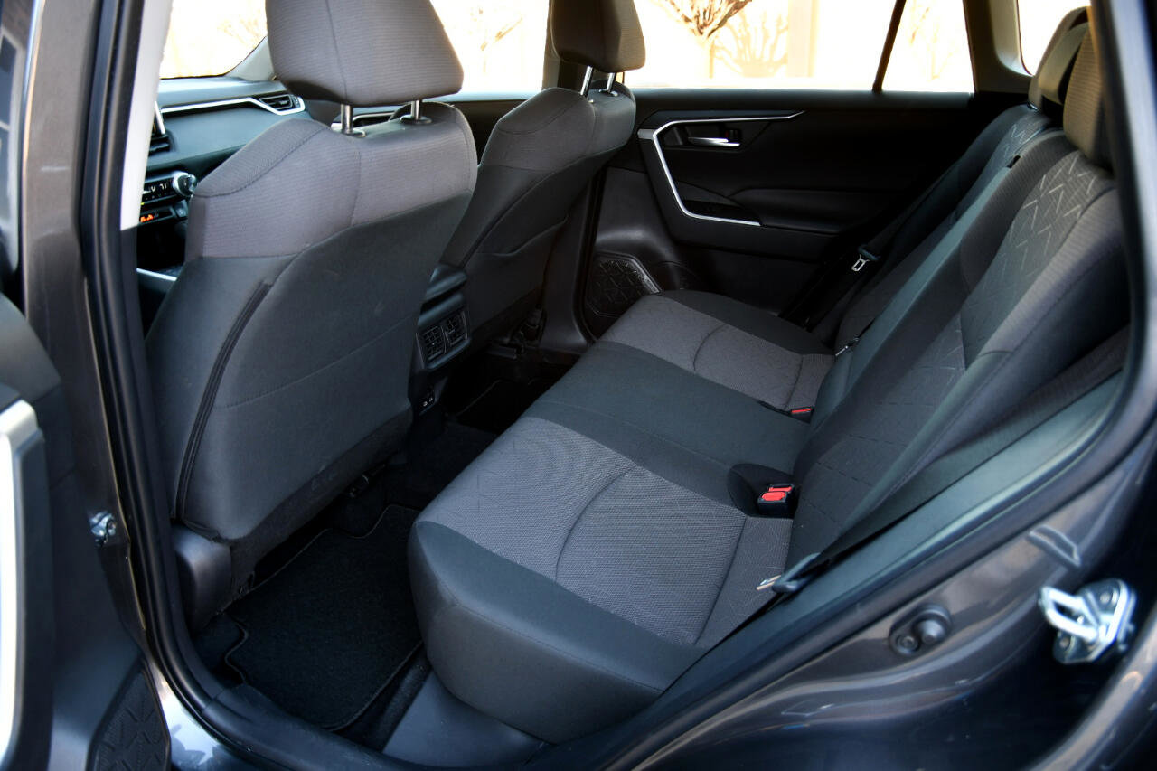 Used 2024 Toyota RAV4 XLE image 23