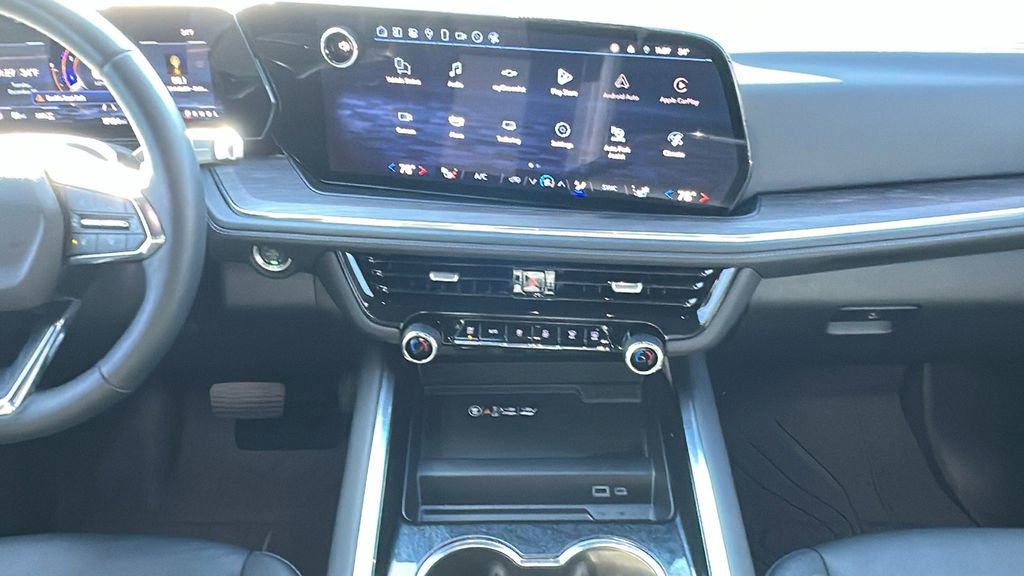 Certified 2025 Chevrolet Suburban Z71 w/ Comfort Package image 11