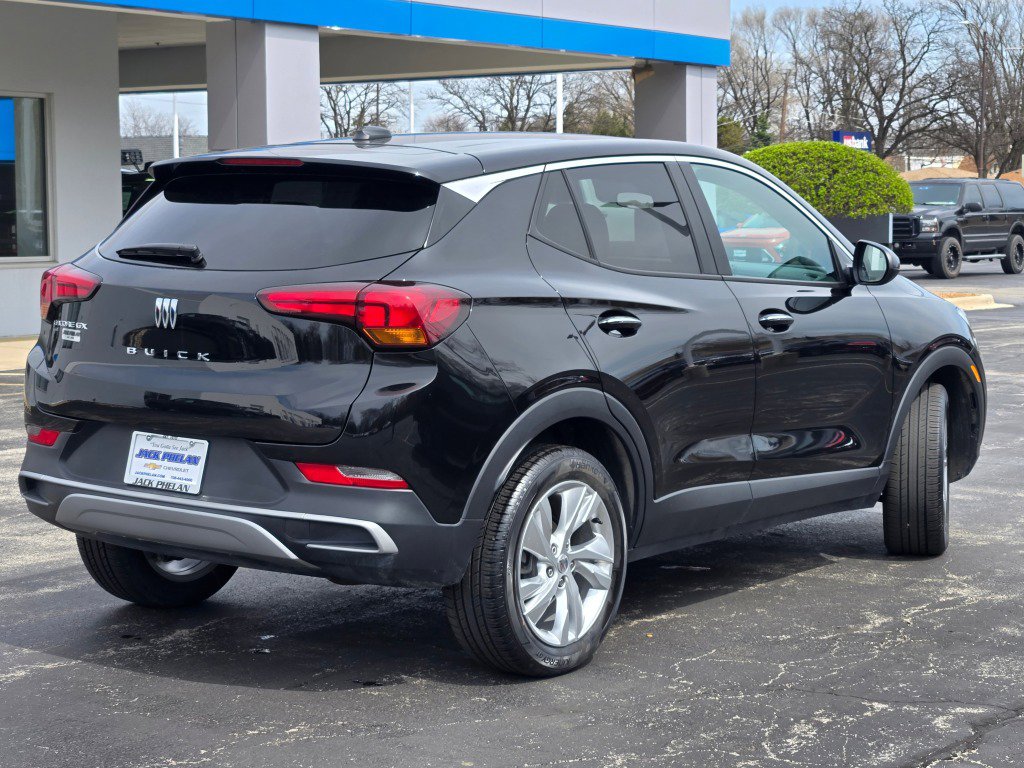 Certified 2025 Buick Encore GX Preferred AWD/4WD image 12