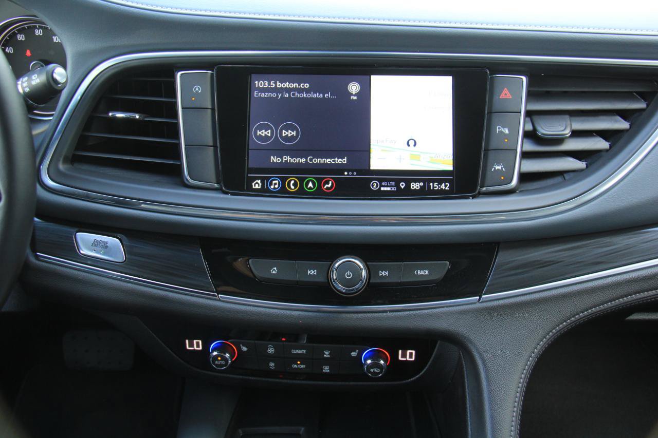 Used 2024 Buick Enclave Essence FWD image 13