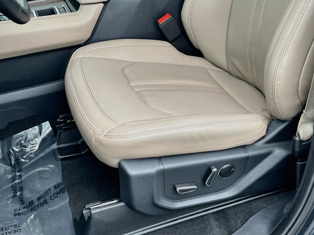Used 2024 Ford Expedition Limited RWD image 14