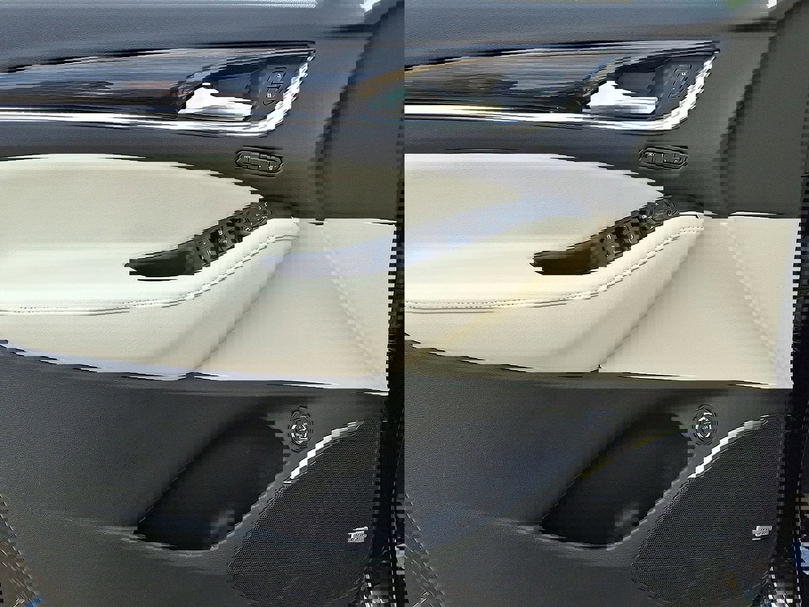 Used 2023 Buick Enclave Premium w/ Experience Buick Package image 23