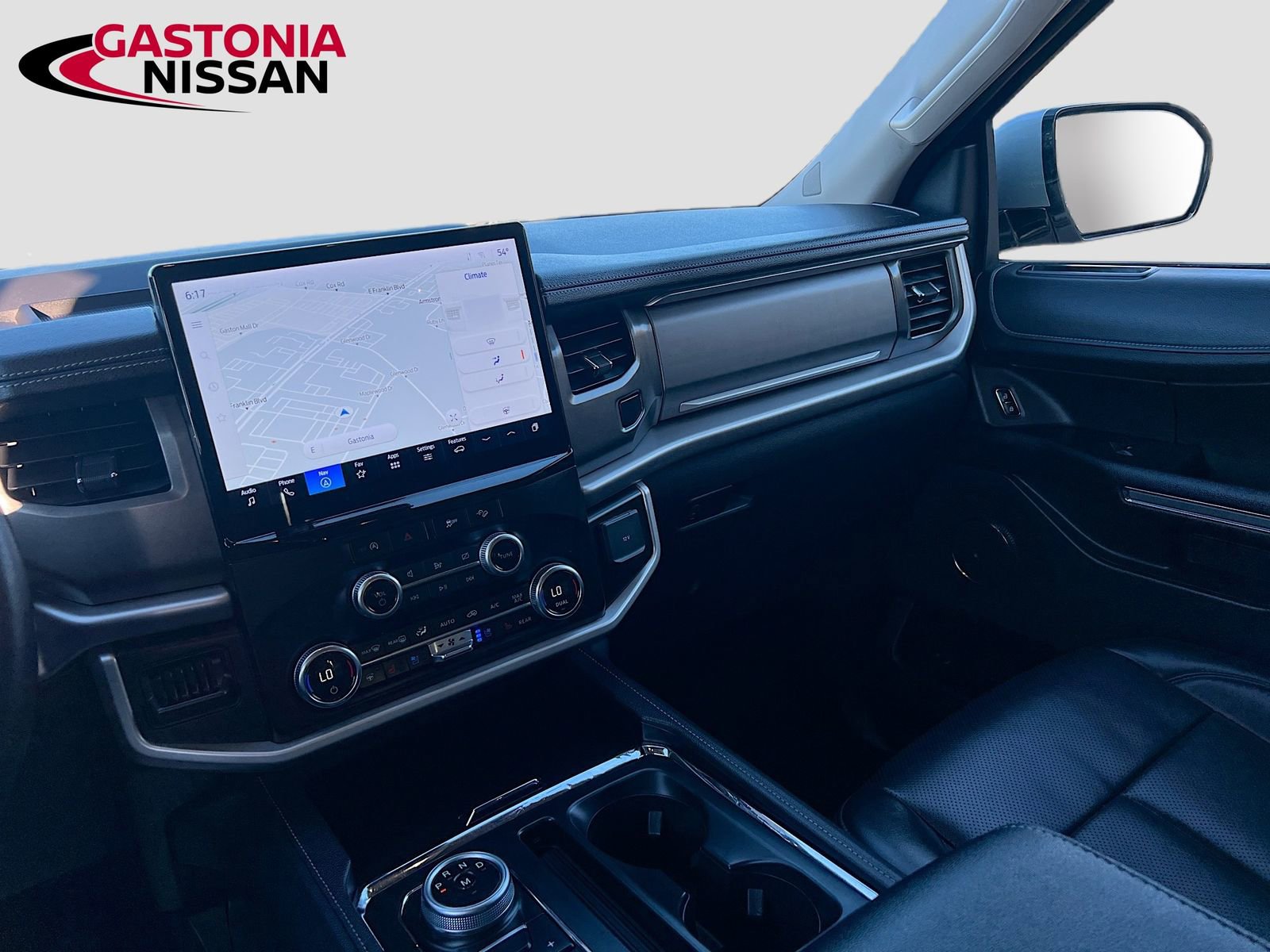 Used 2024 Ford Expedition Max XLT image 32