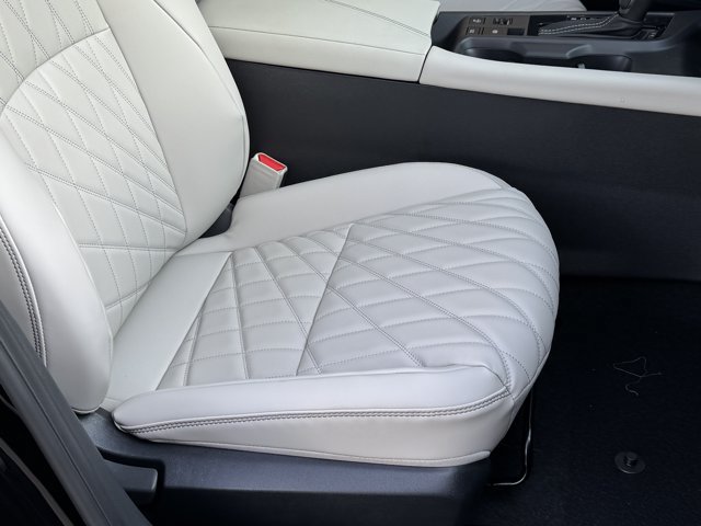 New 2026 Nissan Sentra SL w/ Floor Mat Package FWD image 8