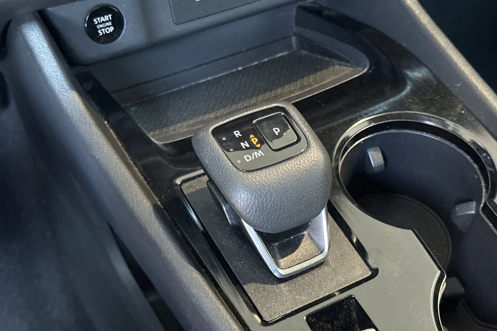 Used 2025 Nissan Rogue SV image 21