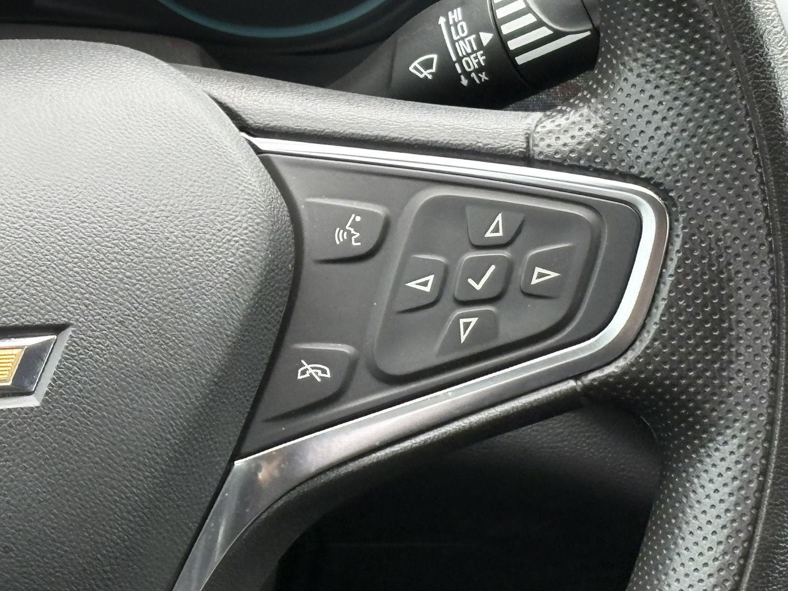 Used 2024 Chevrolet Malibu LT FWD image 9