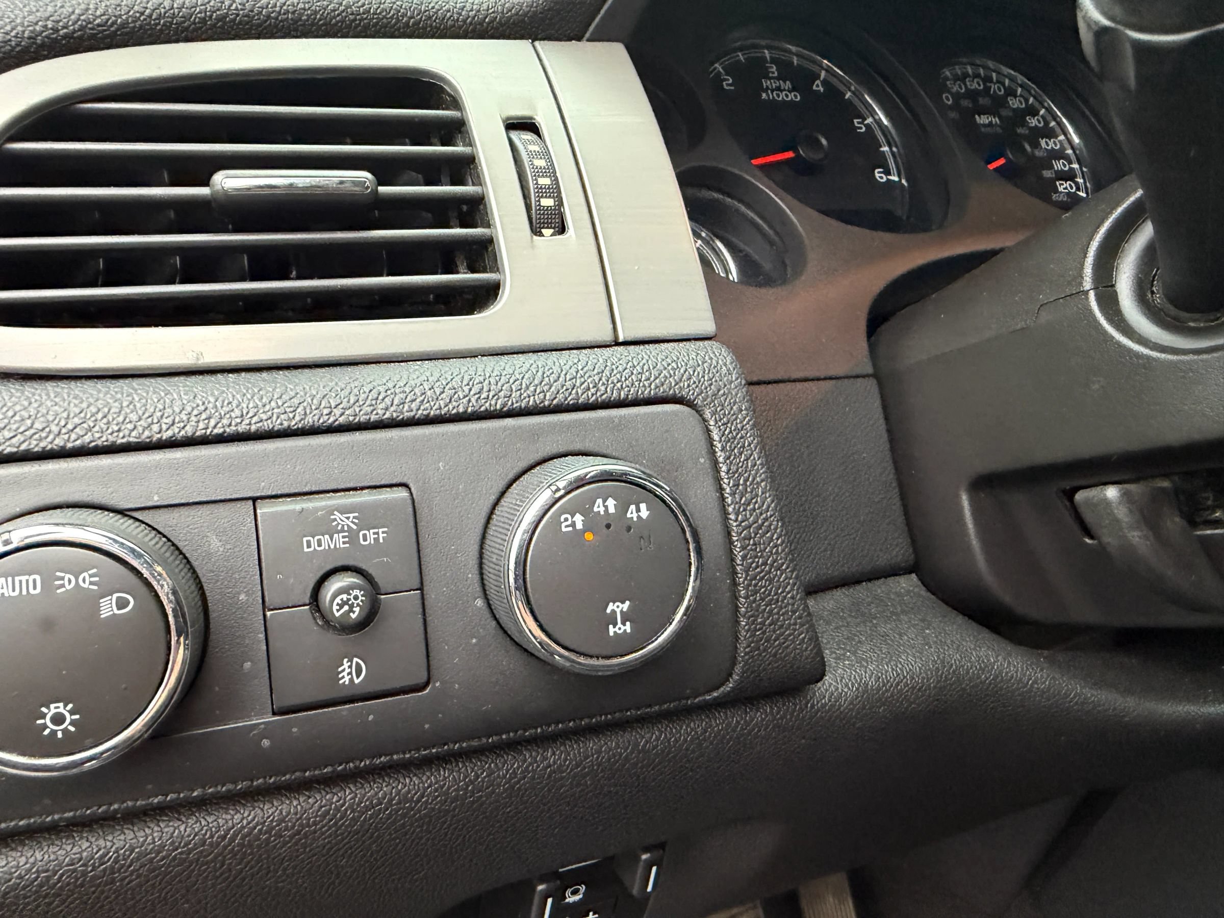 Used 2013 Chevrolet Silverado 2500 LTZ w/ LTZ Plus Package AWD/4WD image 13