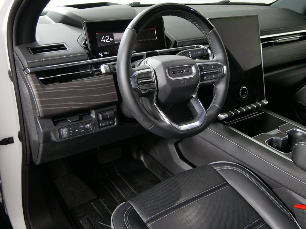 Used 2025 GMC Sierra EV Denali AWD/4WD image 13