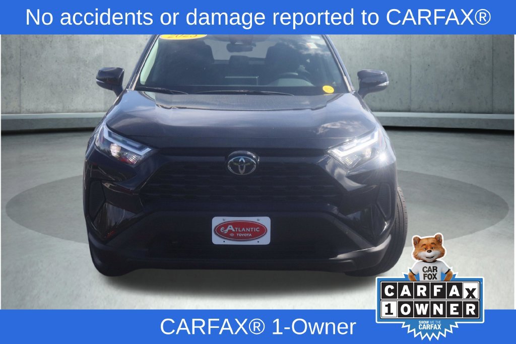 Used 2025 Toyota RAV4 XLE AWD/4WD image 2