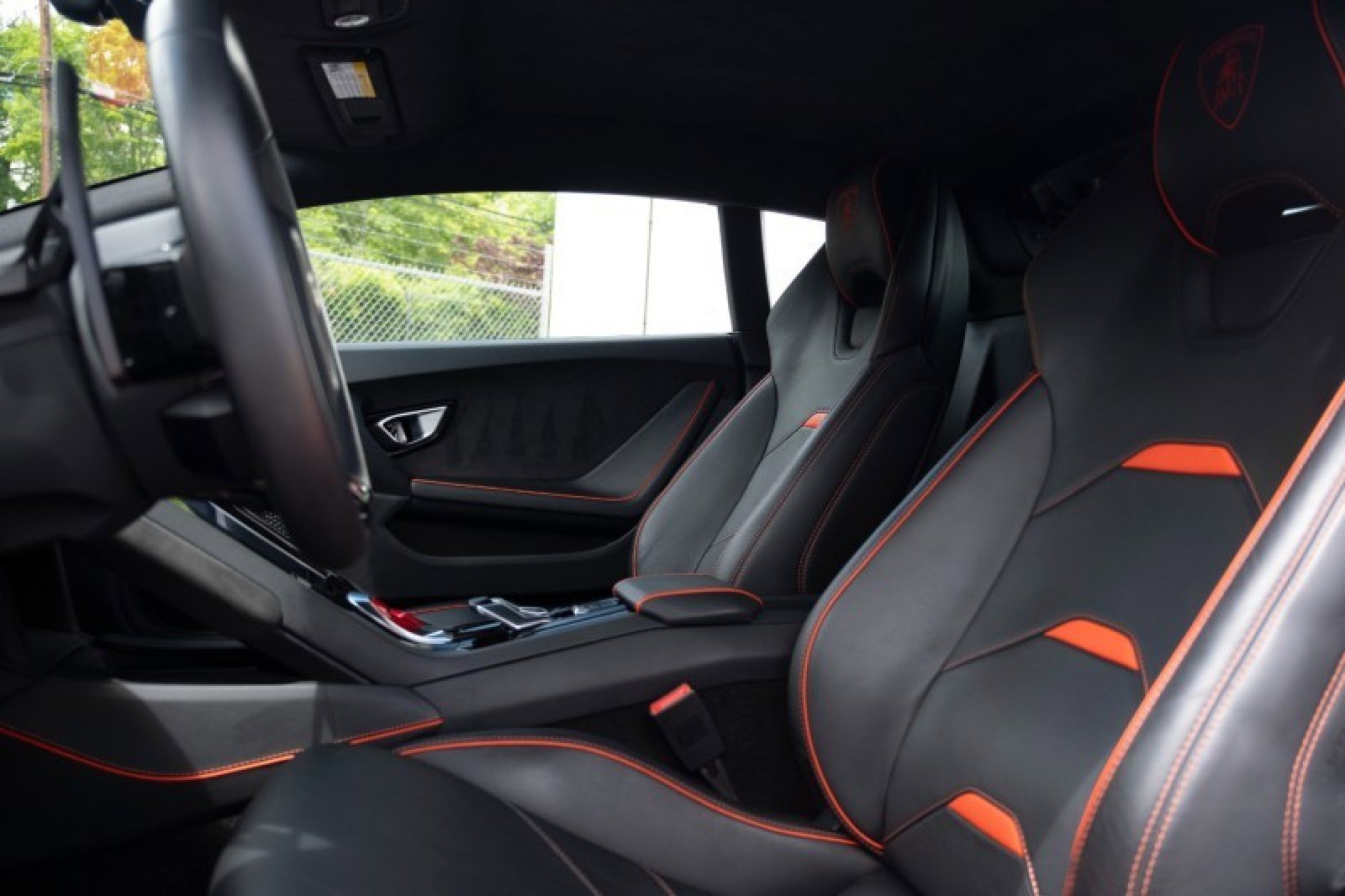 Used 2020 Lamborghini Huracan EVO AWD/4WD image 14