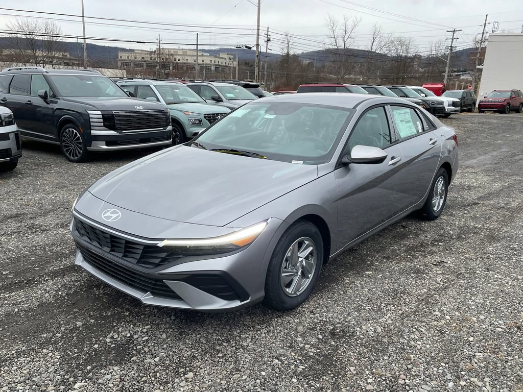 New 2026 Hyundai Elantra SE w/ Cargo Package image 1