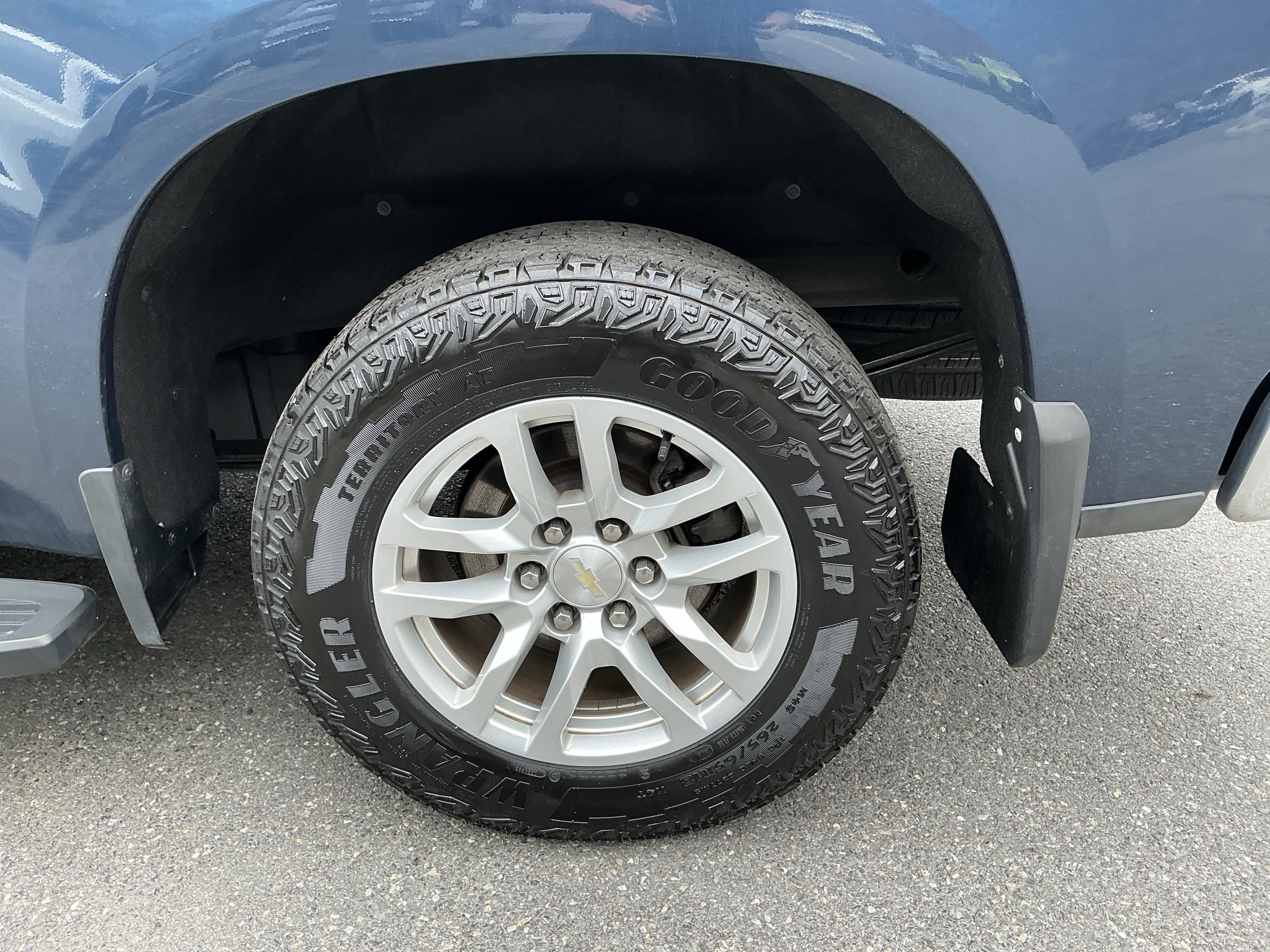 Used 2019 Chevrolet Silverado 1500 LT w/ All-Star Edition AWD/4WD image 9