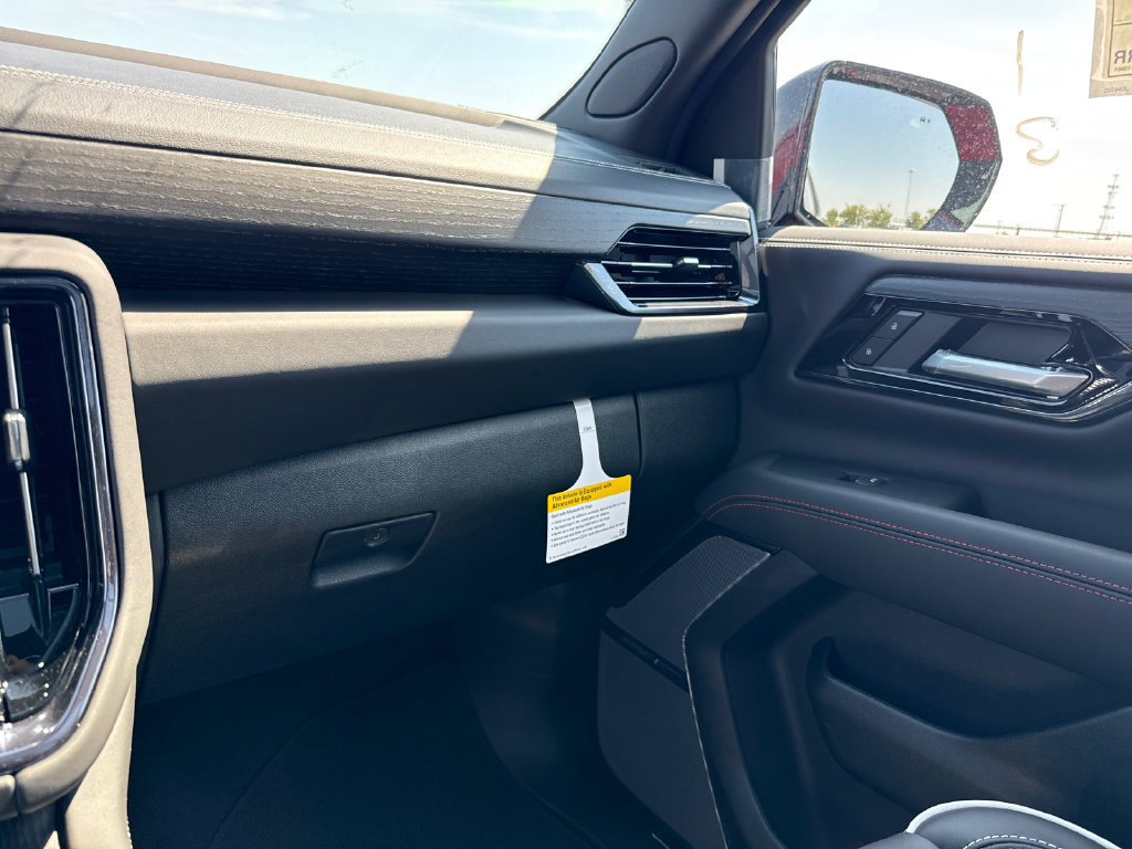 New 2026 GMC Yukon AT4 Ultimate AWD/4WD image 25