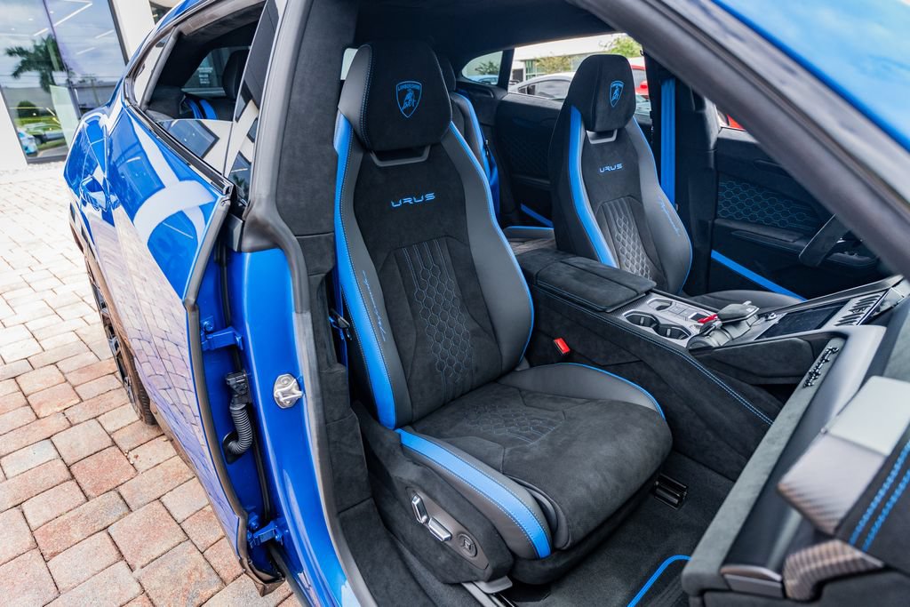 Used 2024 Lamborghini Urus Performante AWD/4WD image 41