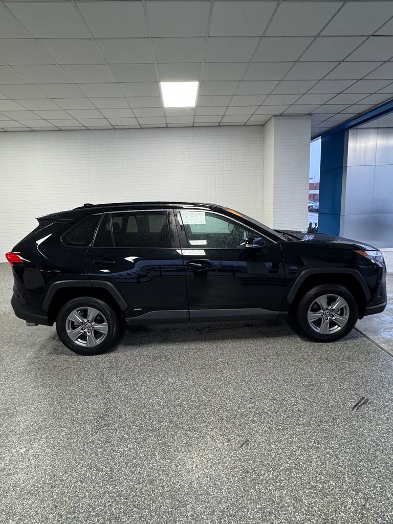 Used 2023 Toyota RAV4 XLE image 8