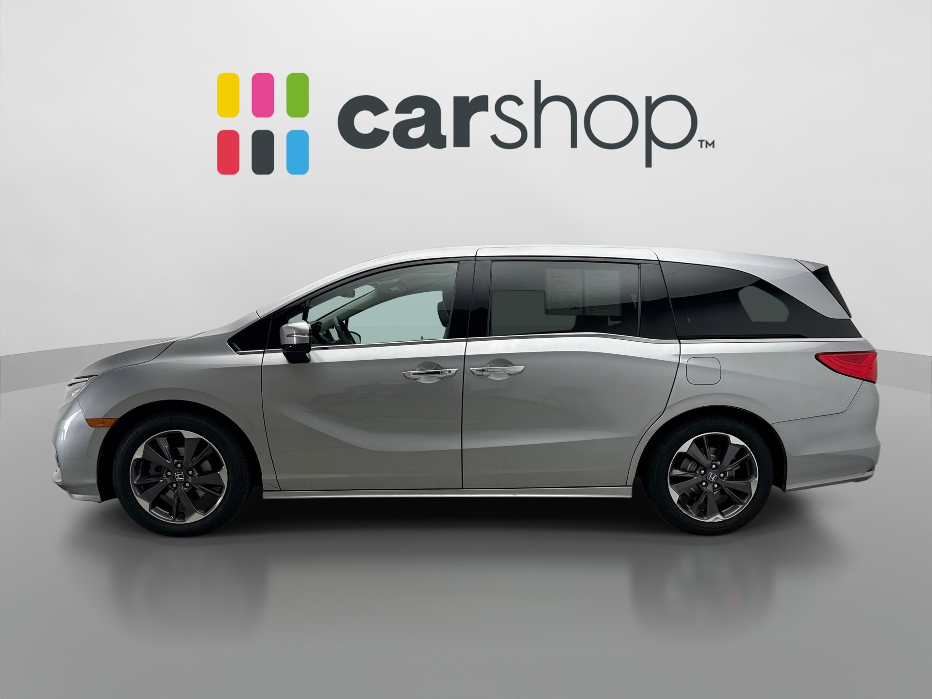 Used 2023 Honda Odyssey Elite image 2