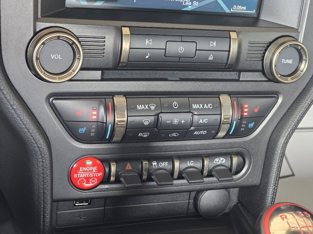 Used 2016 Ford Mustang Shelby GT350 w/ Technology Package image 15