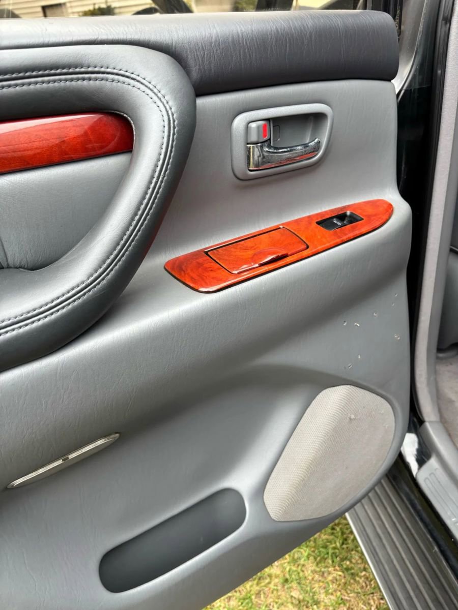 Used 2000 Lexus LX 470 4WD image 23