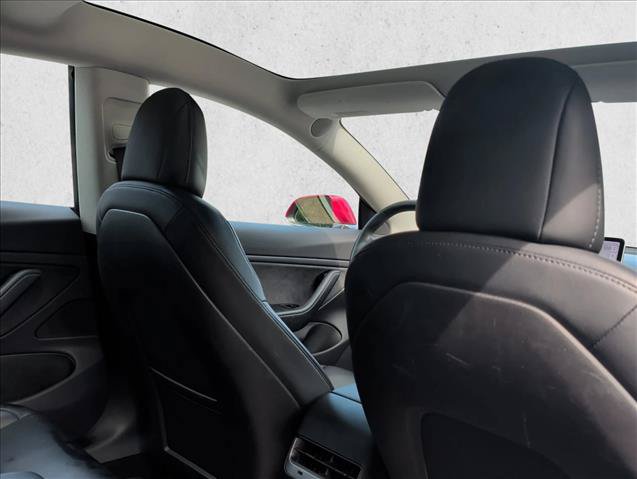 Used 2018 Tesla Model 3 Long Range RWD image 23