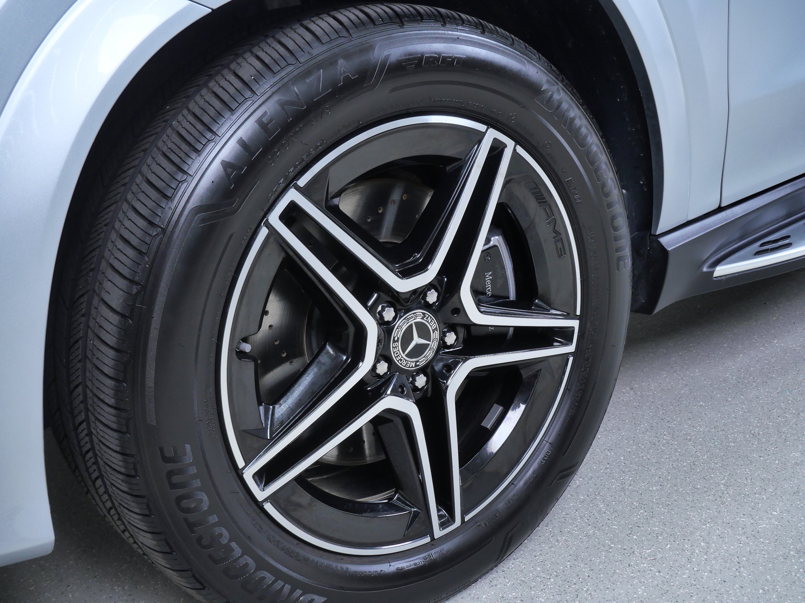 Certified 2025 Mercedes-Benz GLE 450e 4MATIC w/ AMG Line Exterior image 13