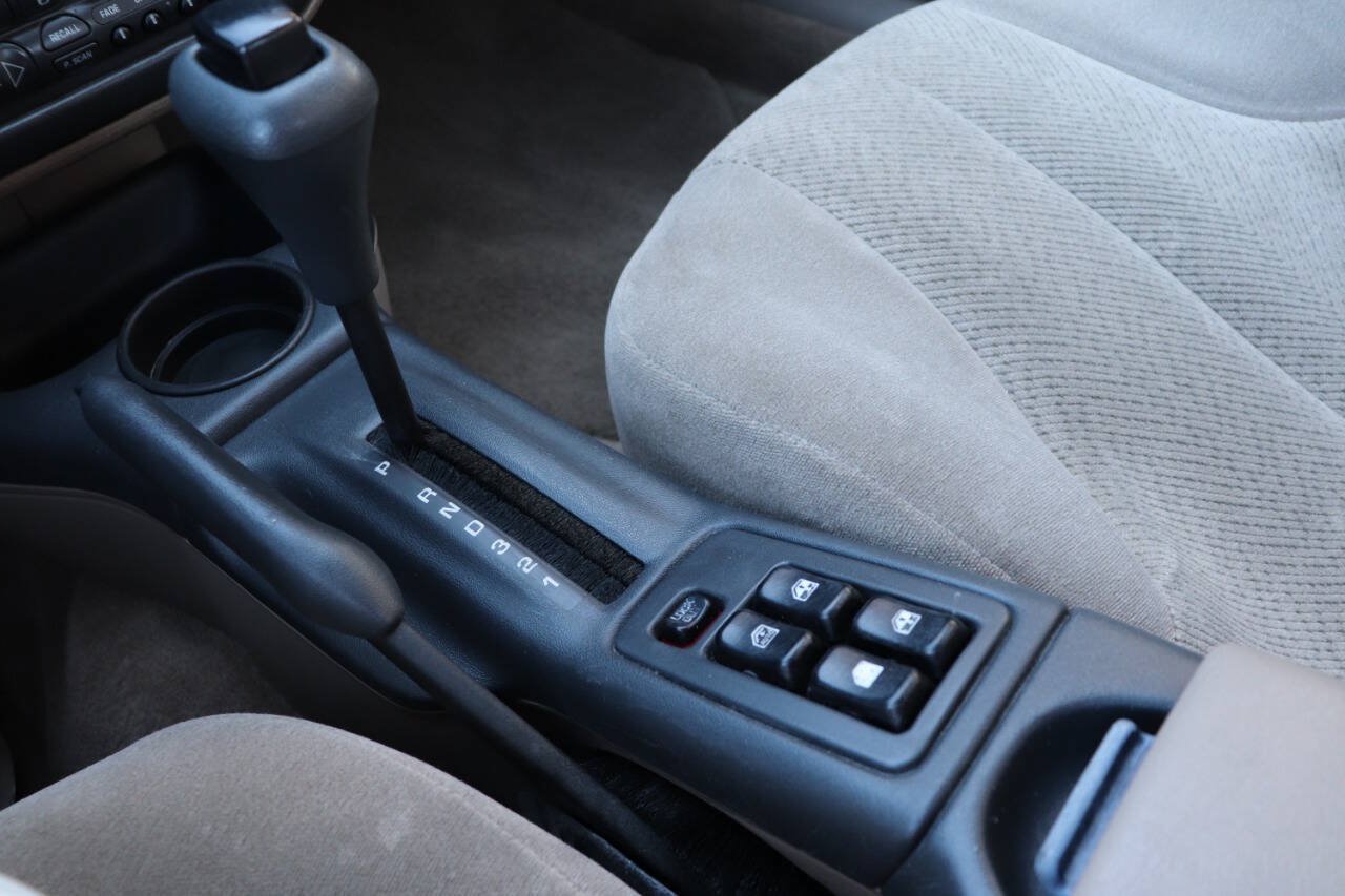 Used 1997 Chevrolet Cavalier LS w/ Preferred Equipment Group 2 FWD image 25