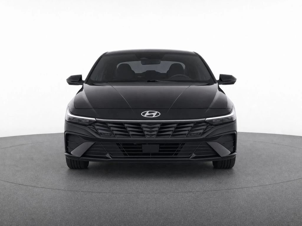 Certified 2025 Hyundai Elantra Limited FWD image 5