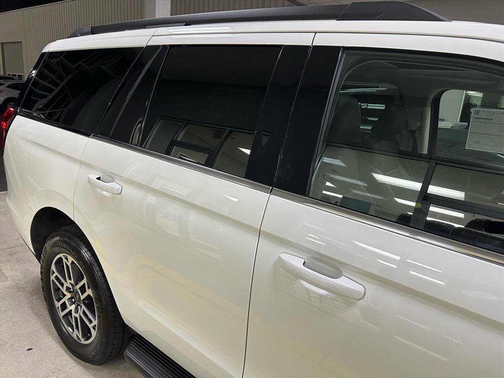 Certified 2025 Ford Expedition Active image 12