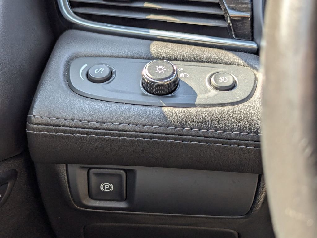 Used 2017 Buick LaCrosse Essence image 14